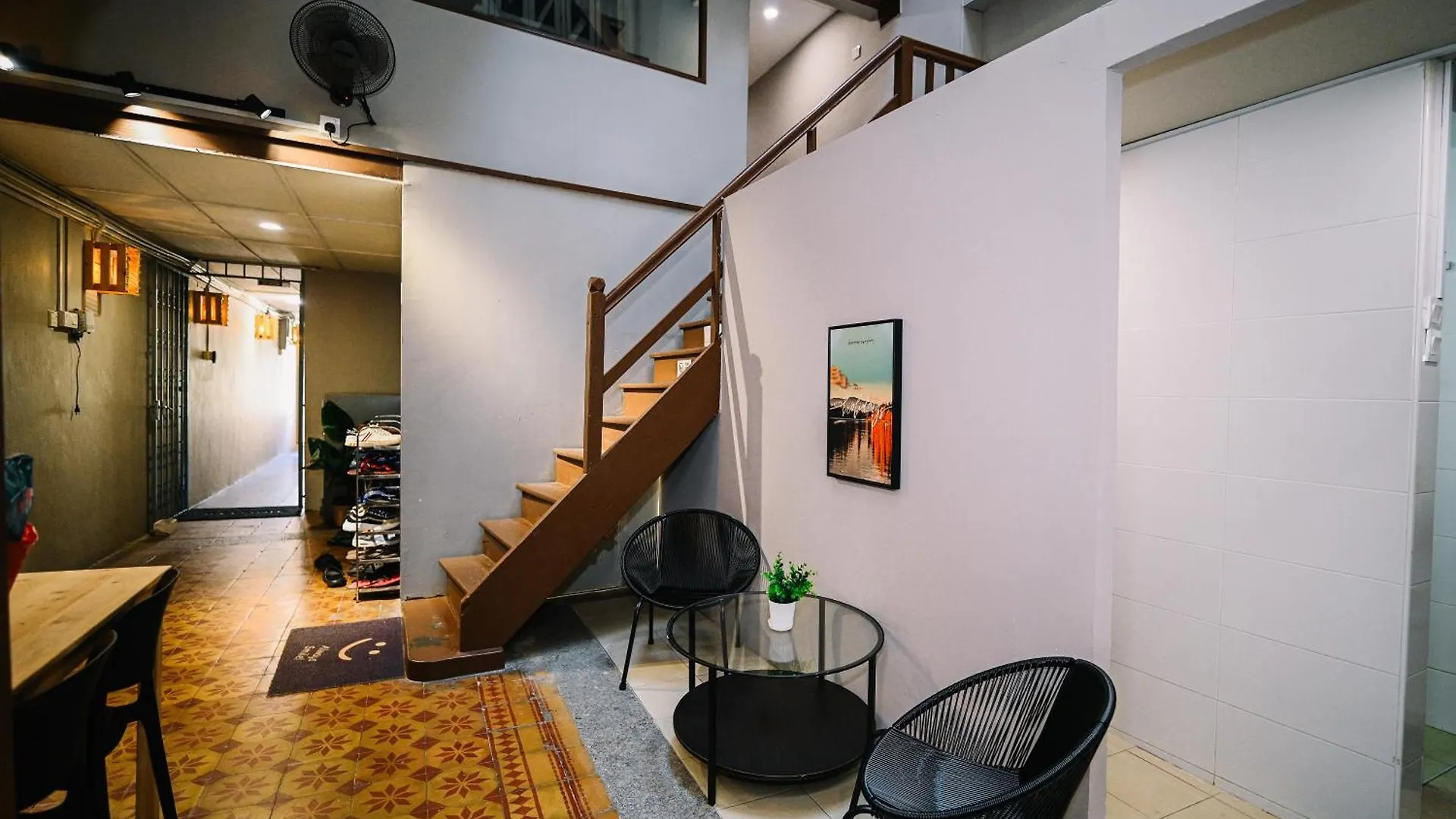 Swing & Pillows - 87 Chulia St, Georgetown Penang 2*, ג'ורג' טאון מלזיה