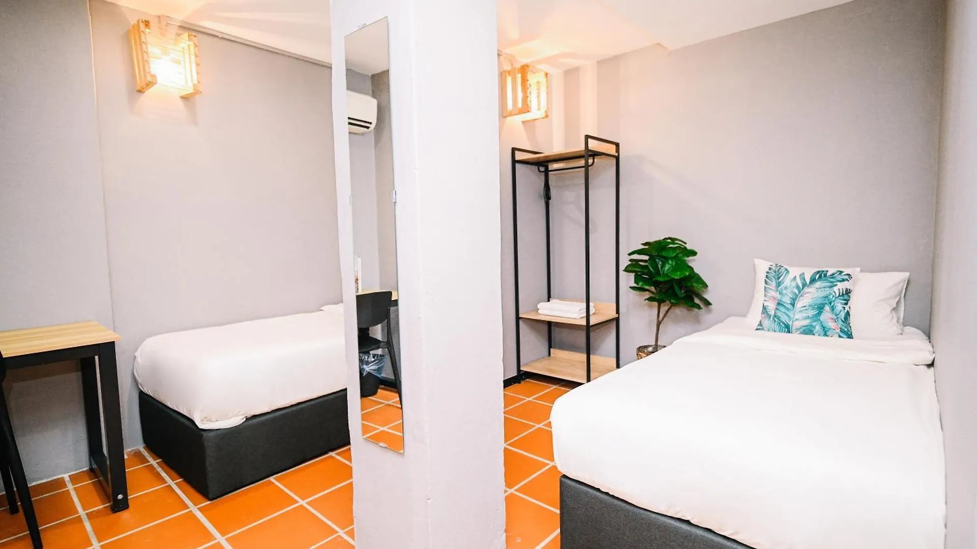 Hotel Swing & Pillows - 87 Chulia St, Georgetown Penang